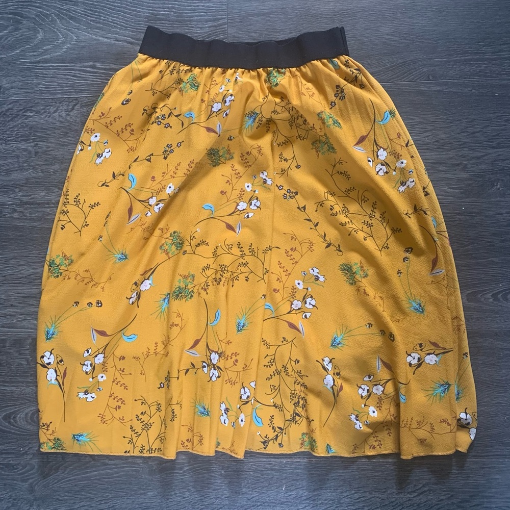 Pleated Floral Midi Skirt